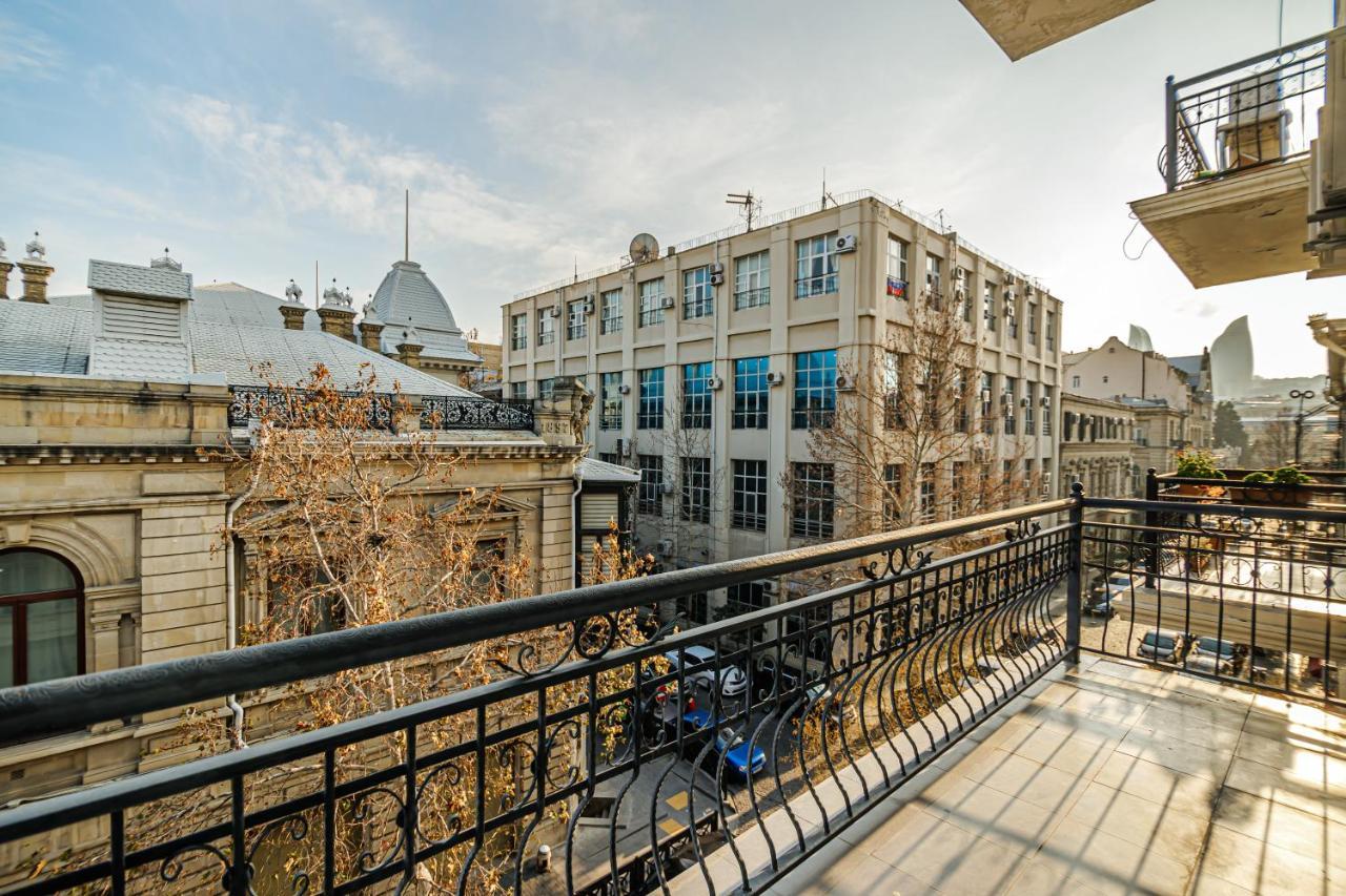 Luxury 2 Room Apartment In The Center Баку Екстериор снимка